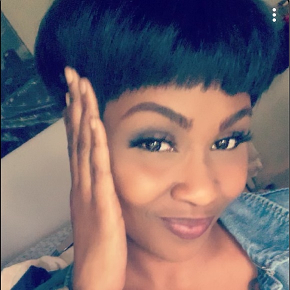 Meet your Posher, Berry - Picture 1 of 4